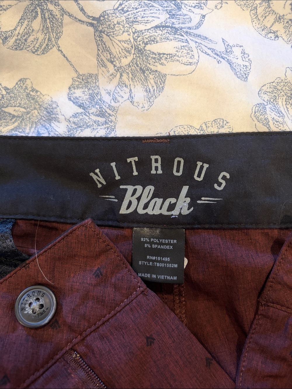 Men's Burgundy Micro-Dot Flat Front Shorts - Picture 3 of 4